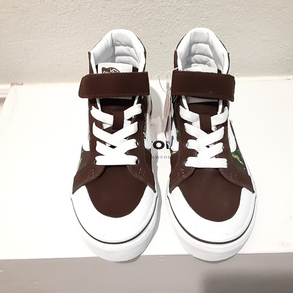 Vans - Picture 3 of 4